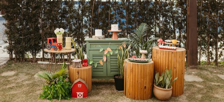 Rustic Outdoor Party Decorations with Balloons